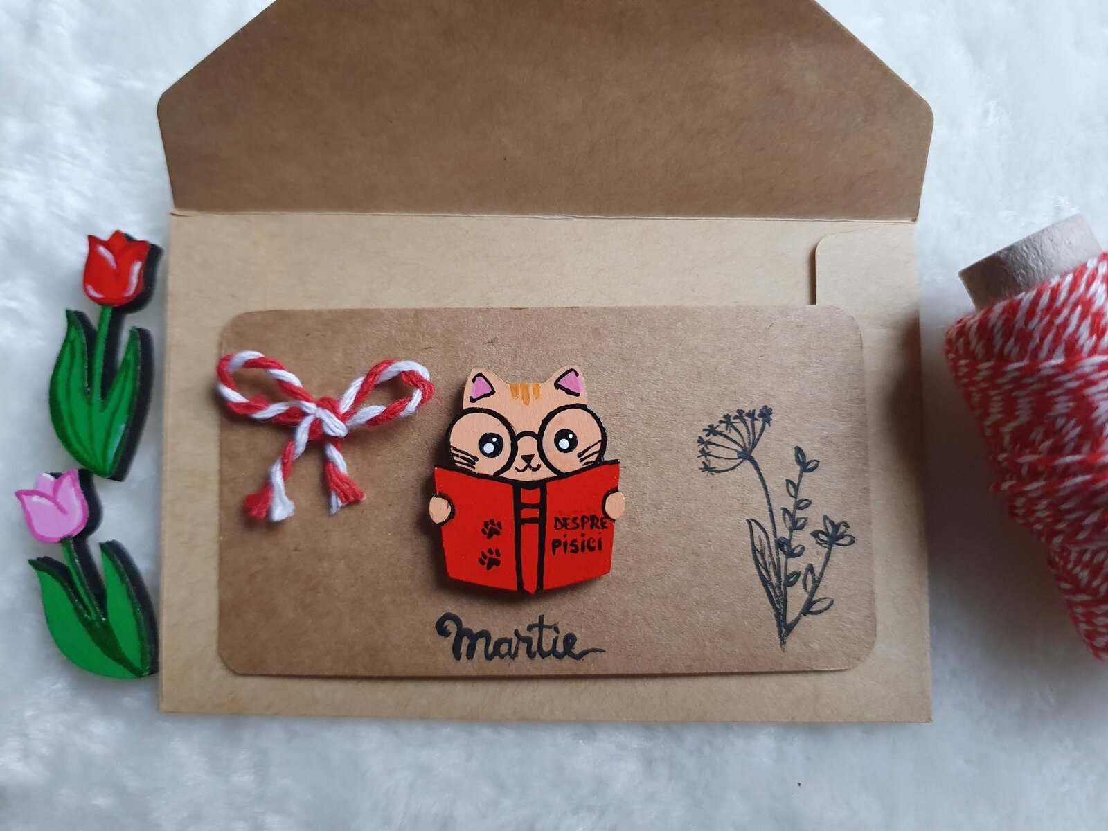 Martisor Pisica cu Ochelari