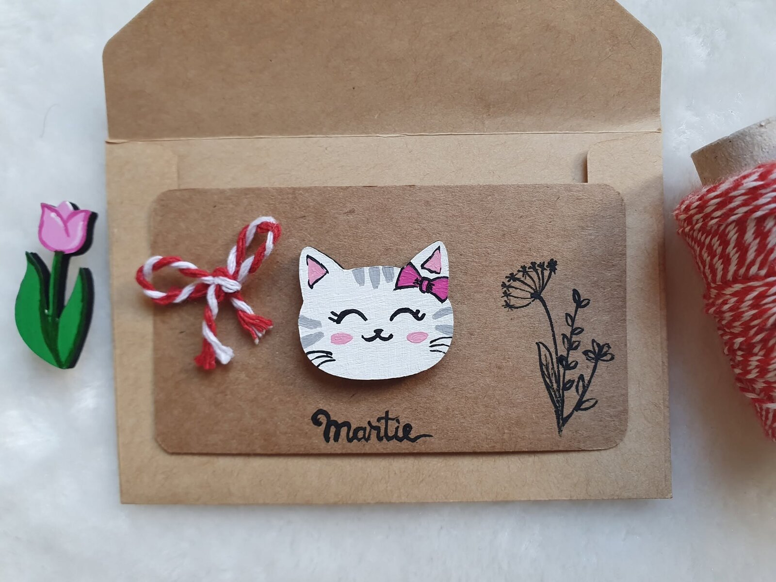 Martisor Pisica Adormita cu Fundita